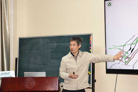 刘炳岩.jpg